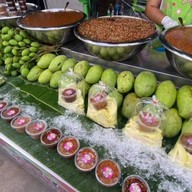 สามสหายมะม่วงน้ำปลาหวาน