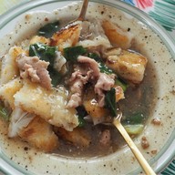 กินเส้นเน้นข้าว