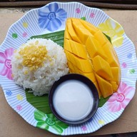 ลักษณ์ขนมไทย มันเชื่อม&กล้วยเชื่อม คอนโดศรีสุวรรณ สาขาเพชรเกษม63