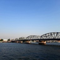 บรรยากาศ River Bar