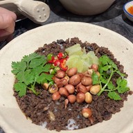 หมูตั่วเฮีย โครงการสวนหลวงสแควร์