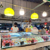 เจ้ดาวเรืองผลไม้ตามฤดูกาล by ขุนอิง