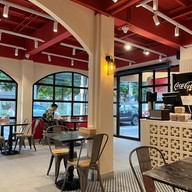 หมูตั่วเฮีย โครงการสวนหลวงสแควร์