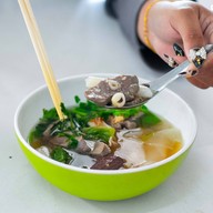 เมนูของร้าน แคน & คิง เกาเหลาเซี่ยงจี๊ และอาหารตามสั่ง