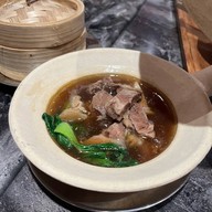 หมูตั่วเฮีย โครงการสวนหลวงสแควร์