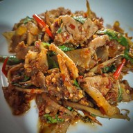 กระเพราเผ็ด อาหารป่า