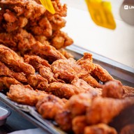 เมนูของร้าน ไก่ทอดหาดใหญ่ สี่แยกวุ่นวาย