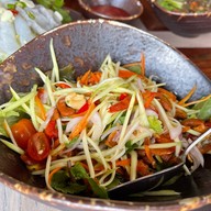 เมนูของร้าน Three Monkeys Restaurant วิชิต