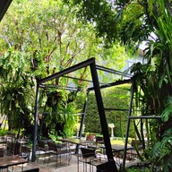 S Cafe' & Bistro