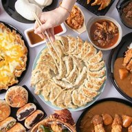 KINZA GYOZA อุดมสุขวอล์ค