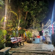 หน้าร้าน พี่เปิ้ล คอหมูย่าง