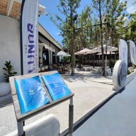 หน้าร้าน The Lunar Beach House, Pattaya