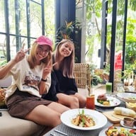 Hern Coffee and Bistro