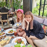 Hern Coffee and Bistro