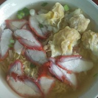 ขัาวขาหมู..ก๋วยเตี๋ยวหมู..นายลิ้ม สุขุมวิท38 เจ้าเก่า