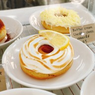 Hoppy Cafe Cake coffee & tea สาขาแม่สาย