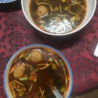 ก๋วยเตี๋ยวเนื้อ หมู อาหารตามสั่ง ลุงวินัย คนชัยนาท