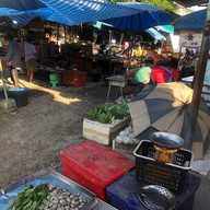 ตลาดสดนาม่วง