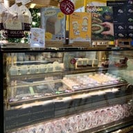 บรรยากาศ The Volcano Grab&Go ชั้น 2 ข้างๆร้าน Potato Corner ศูนย์การค้า Central Festival เชียงใหม่