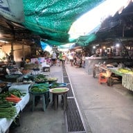 ตลาดสดนาม่วง