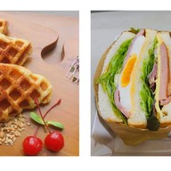 Baan Pan Fan - บ้าน ปันฝัน  - バーンパンファン บางบัวทอง