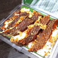 รักแหละถึงแกะให้ (ปลาแกะห่อหมกย่าง)