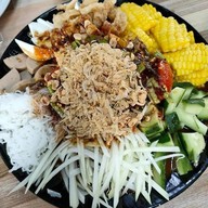 เมนูของร้าน ส้มตำแชร์นัวหน้าเครือ