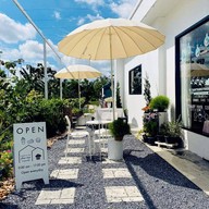 หน้าร้าน กาแฟบ้านดอกไม้