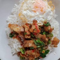 หนุ่ย ตามสั่ง