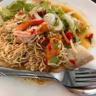 เฟื่องฟ้าก๋วยเตี๋ยวปลา บางกรวย