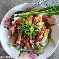 เมนูของร้าน อ้วนข้าวหมูแดง