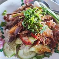 เมนูของร้าน อ้วนข้าวหมูแดง
