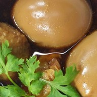 เจ๊หมูข้าวแกงโคตรอร่อย