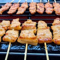 หมูปิ้งสูตรโบราณ & โจ๊กหมู ชูใจ - ถนนประชาสงเคราะห์