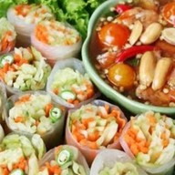 Som Tum  อินเทรน