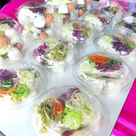 ครูหน่อยขนมจีนน้ำยากะทิสูตรโบราณ