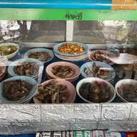 ข้าวต้มพี่เดือน ถ.ทุ่งโฮเต็ล