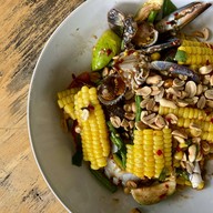 ร้านศรีมอยยย ลักสอยบะก๋วยเตดด