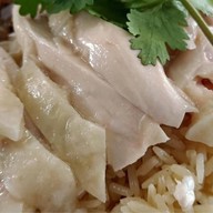 ตี๋ใหญ่ข้าวมันไก่และข้าวขาหมู สาขาไทรน้อย เรื่องข้าวมันไก่ โปรดไว้ใจเรา