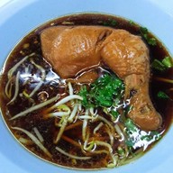 ก๋วยเตี๋ยวเป็ด-ไก่ by ป้าดา ตลาดหนองหอย