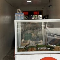 พอใ❤️ ชา กาแฟ โบราณหน้าสนามในทู