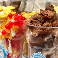 สตอเบอร์รี่โยเกิร์ต PenguinKninght ตลาดห้วยขวาง