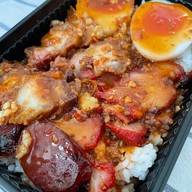 หมูแดง-หมูกรอบ รังสิต (ข้าวมันไก่นายเก๋า)