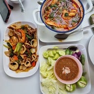 เมนูของร้าน ครัวฟ้าชมคลื่น