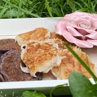 ขนมบ้าบิ่นแม่วารี ตลาดพูนทรัพย์