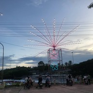สนามกีฬากลางหุบเขา