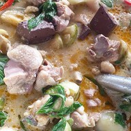 ข้าวแกงลุงจันทร์ ตลาดนัดข้างเขตลาดพร้าว