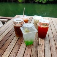 แมงโกรฟบังกะโลแอนด์เรสเตอรองท์