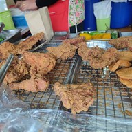 เมนูของร้าน ไก่ทอดสปัน