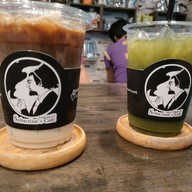 Sebastian’s Cafè ( เครื่องดื่มร้านนี้ ใครที่ดื่มโชคดีทุกคน)